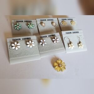 Vtg. Lot Studs Earrings